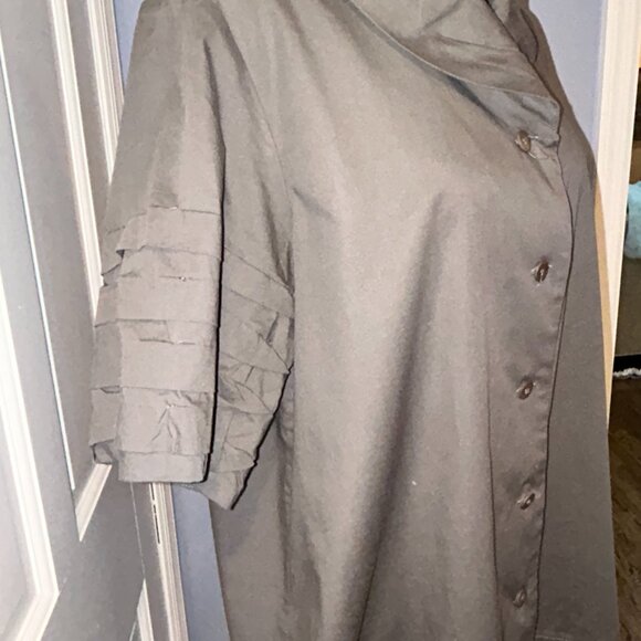 Ischiko Taupe Cotton Button top, US 10, Minimalist Lagenlook - Picture 2 of 10